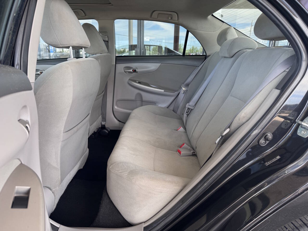 Used 2010 Toyota Corolla LE FWD image 9