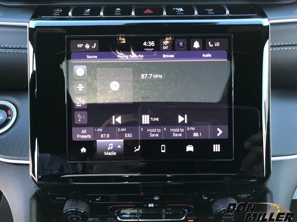 New 2025 Jeep Grand Cherokee Laredo image 19