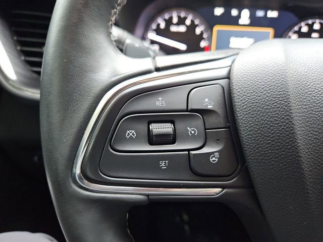 Used 2023 Buick Envision Essence image 25