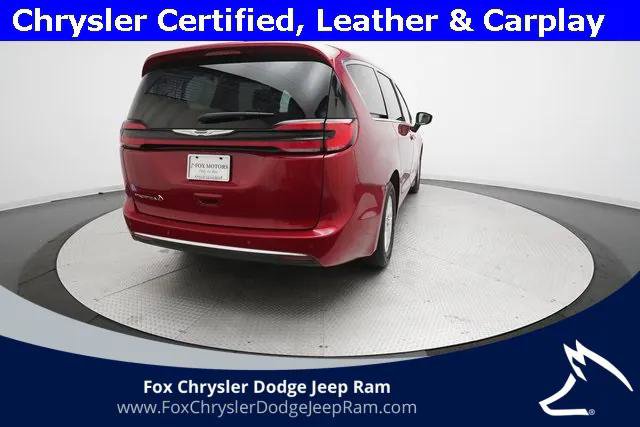 Certified 2024 Chrysler Pacifica Touring-L image 34