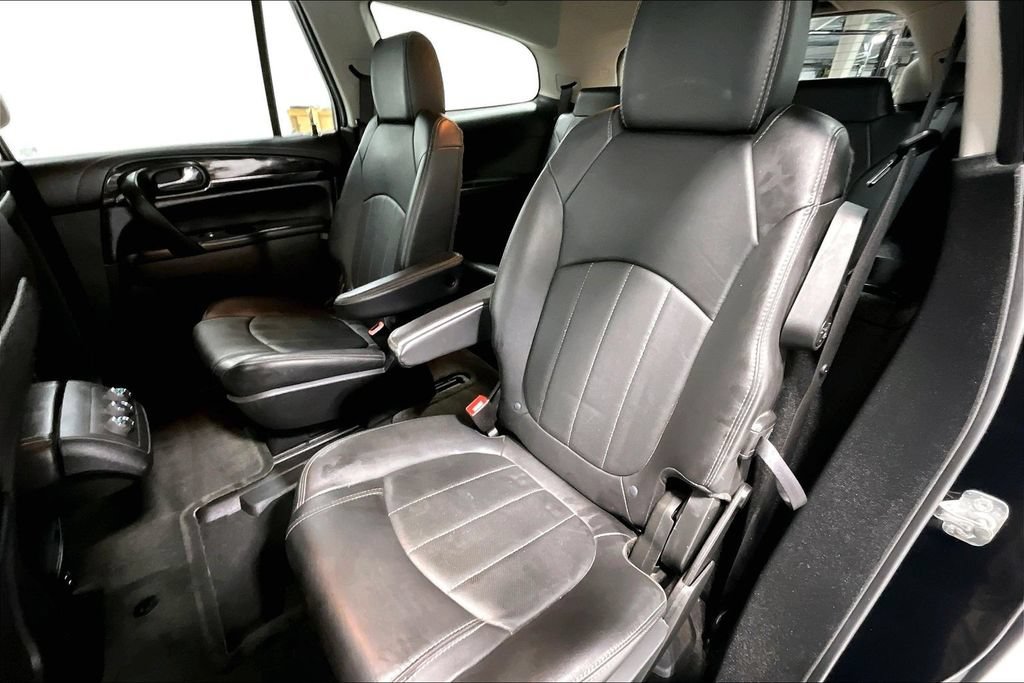 Used 2017 Buick Enclave Leather AWD/4WD image 32