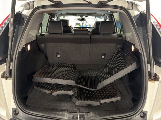 Used 2020 Honda CR-V Touring image 12