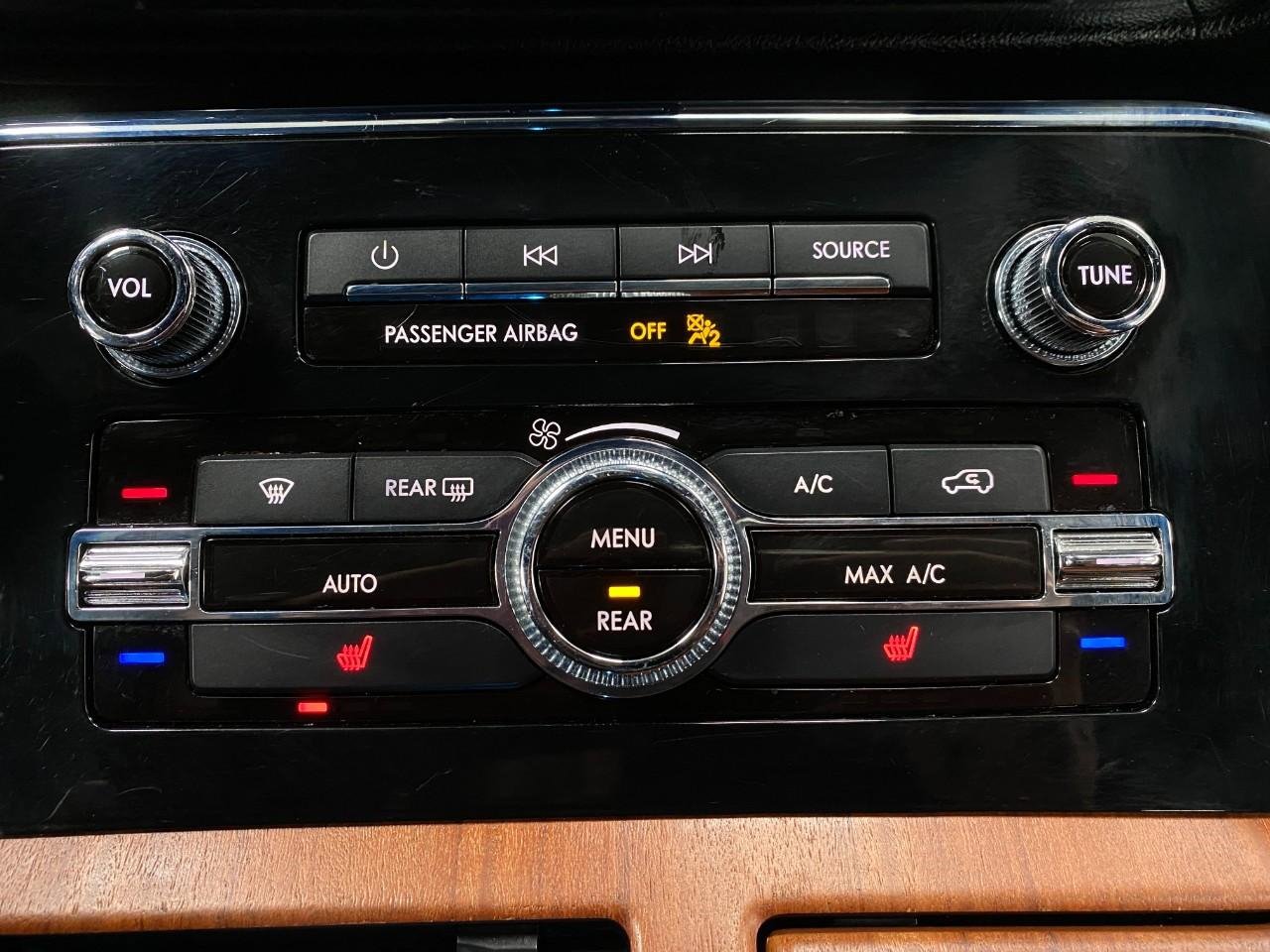 Used 2019 Lincoln Navigator Select AWD/4WD image 29