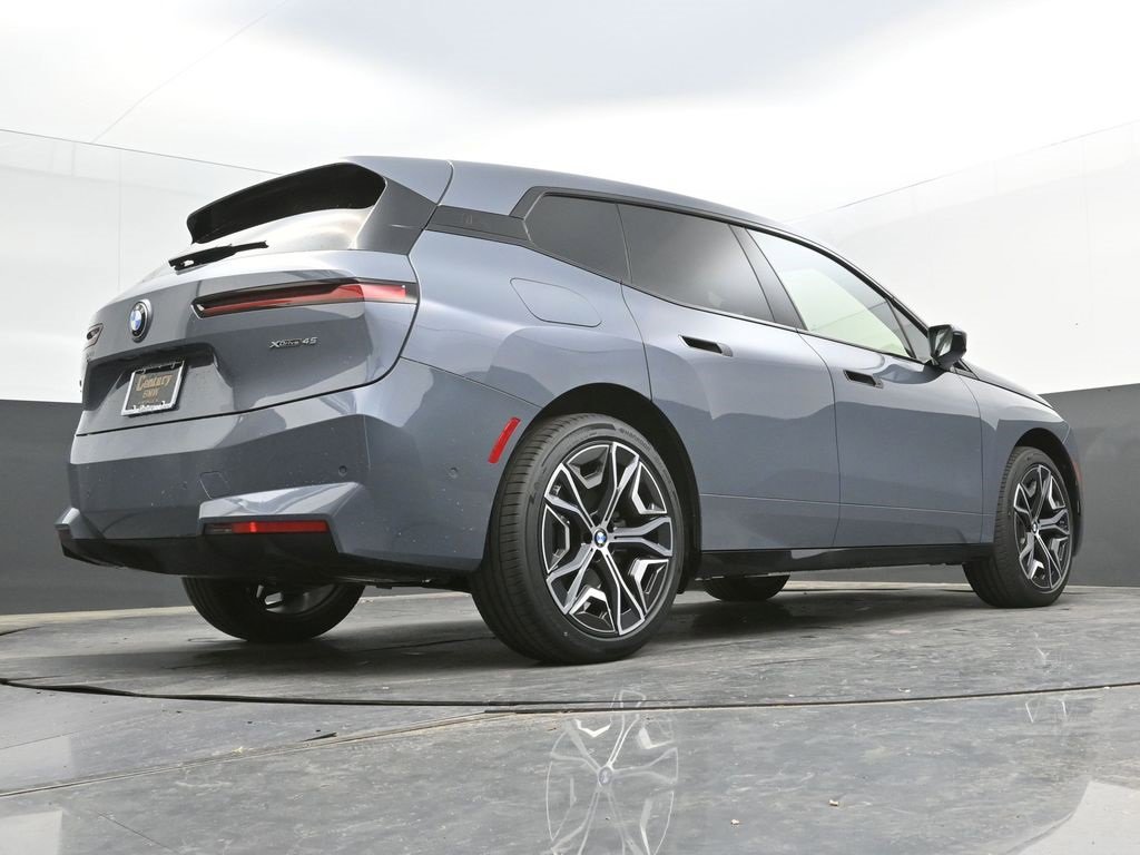 Certified 2026 BMW iX xDrive45 w/ Premium Package image 34