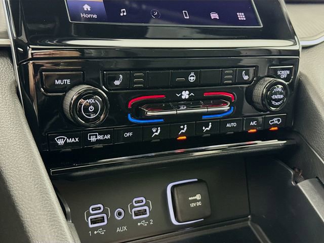 New 2025 Jeep Grand Cherokee Altitude image 16