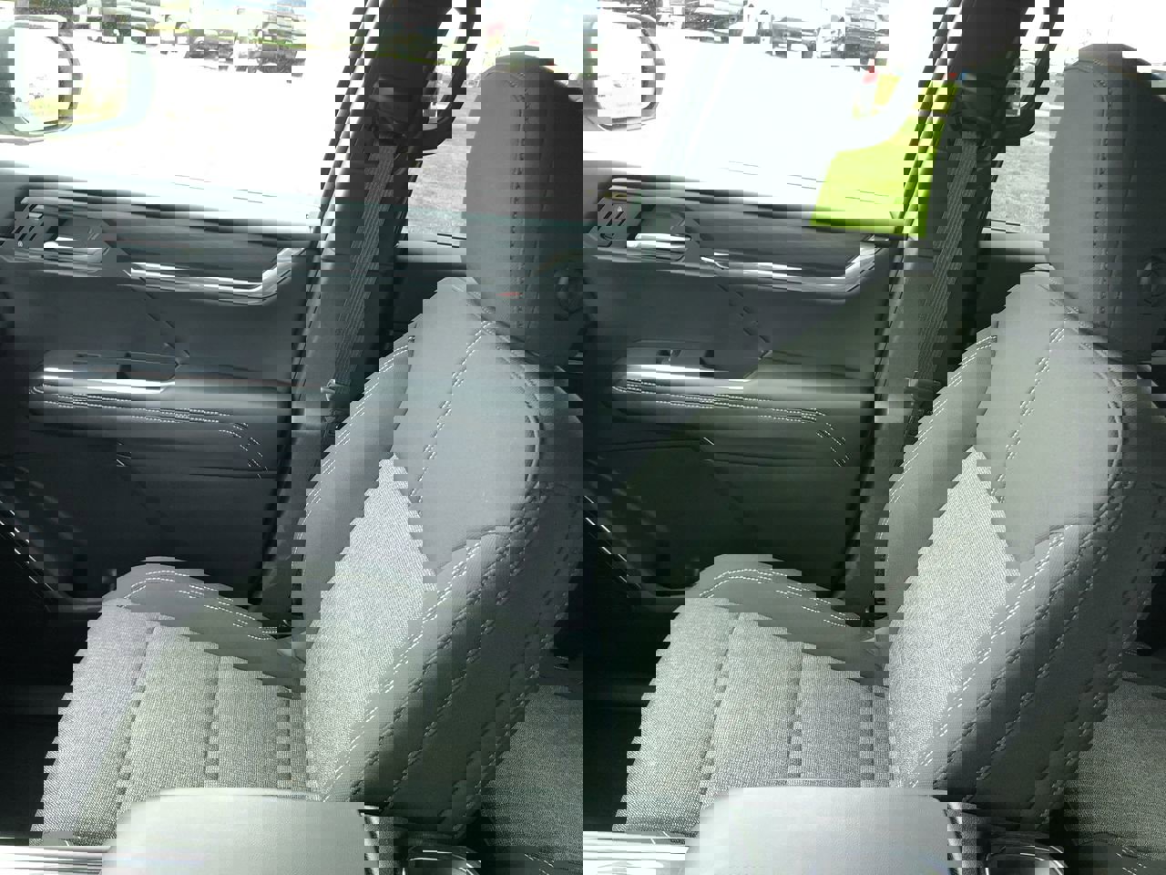 Used 2025 GMC Acadia Elevation image 25