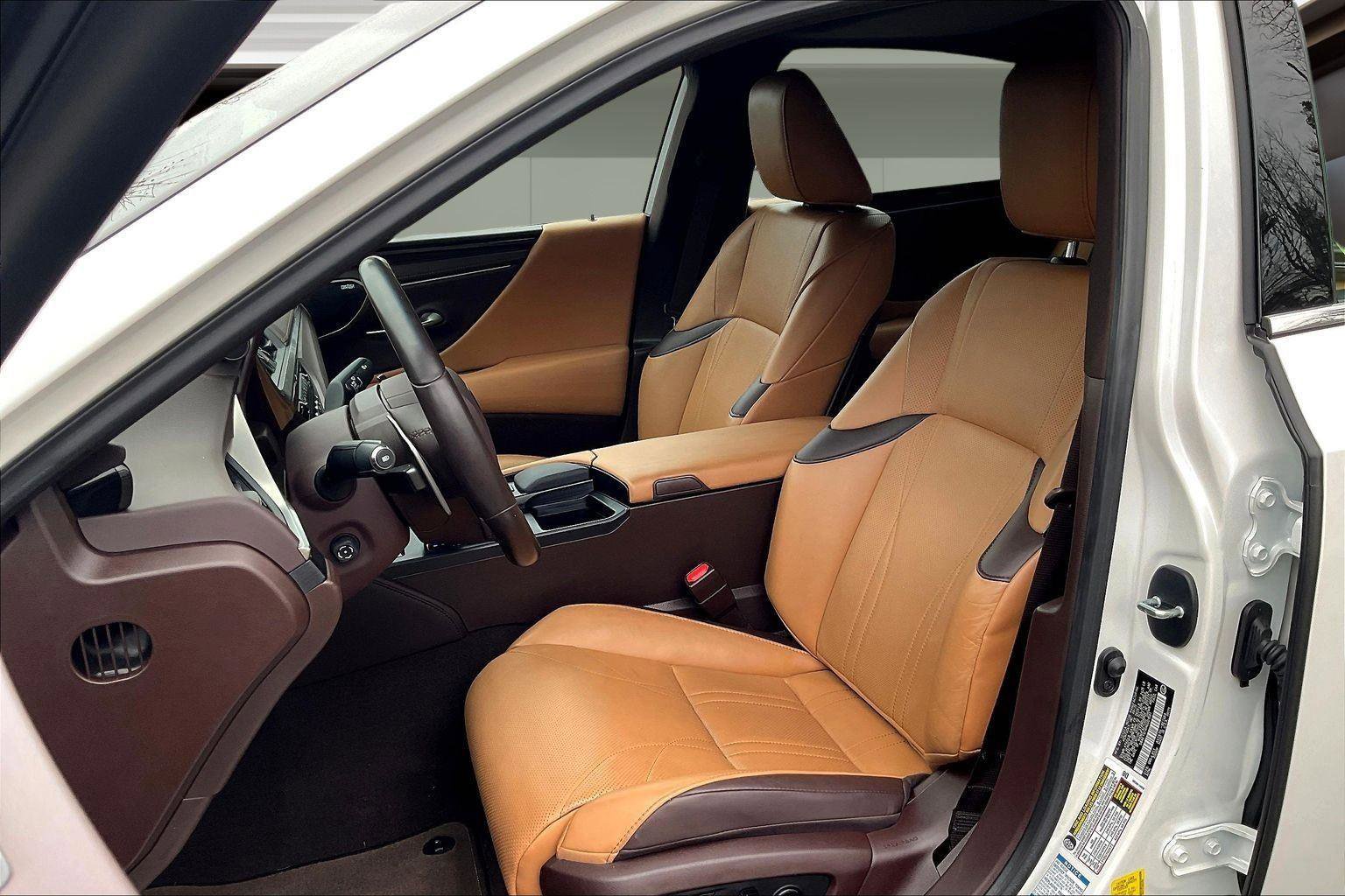 Used 2021 Lexus ES 250 w/ Luxury Package image 27