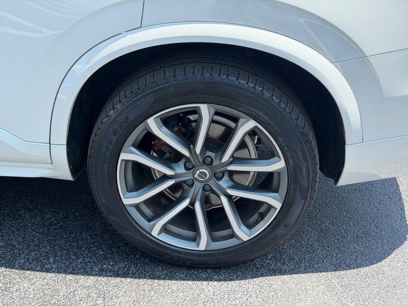 Used 2019 Volvo XC90 T5 Momentum w/ Protection Package Premier AWD/4WD image 8