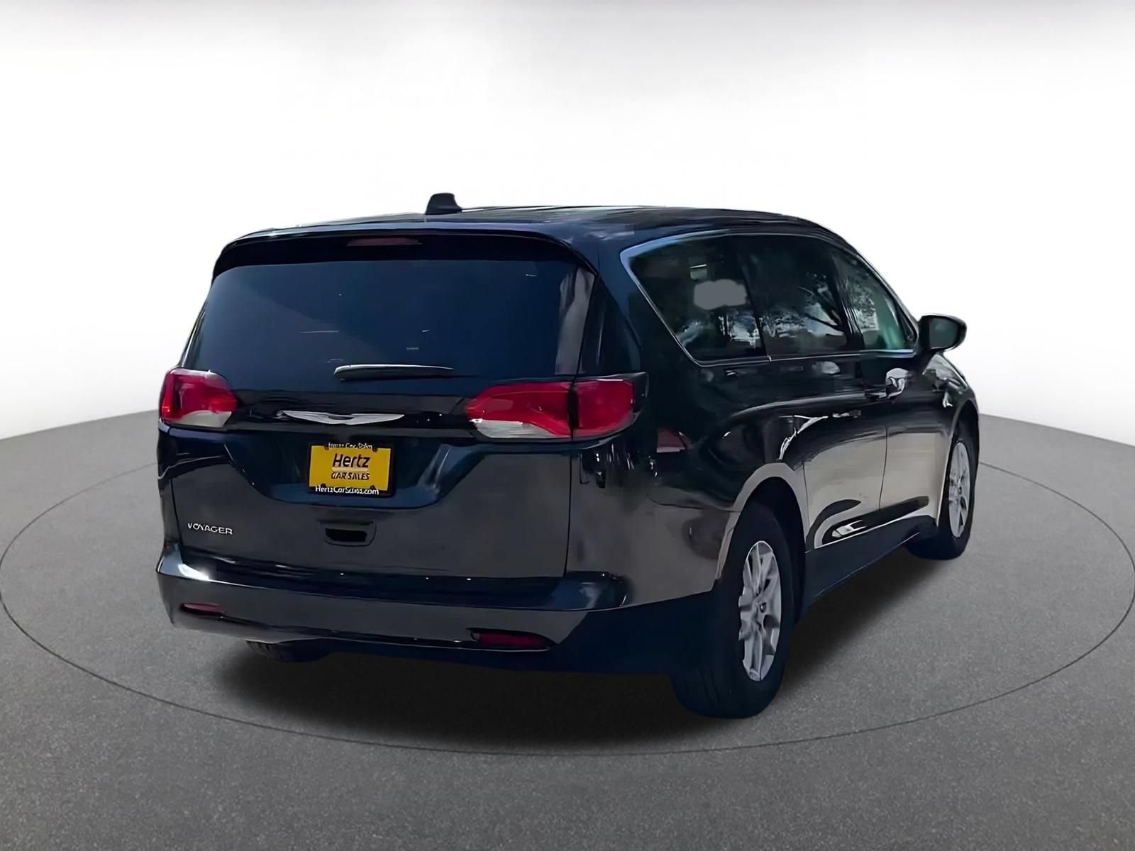 Used 2024 Chrysler Voyager LX FWD image 13