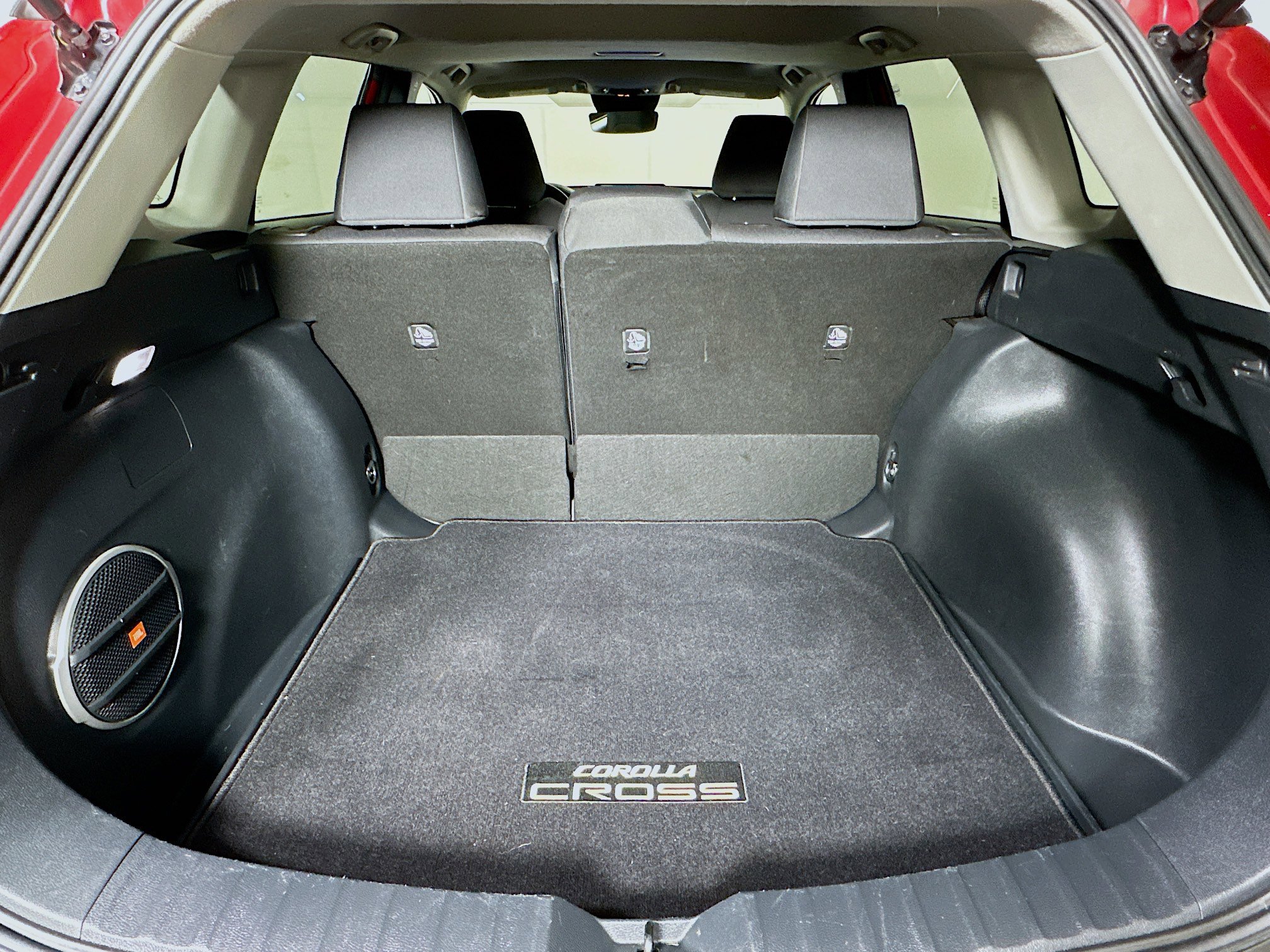 Used 2024 Toyota Corolla Cross LE w/ Moonroof Package image 31