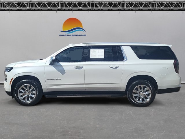 Used 2025 Chevrolet Suburban Premier w/ Sun And Tow Package AWD/4WD image 8