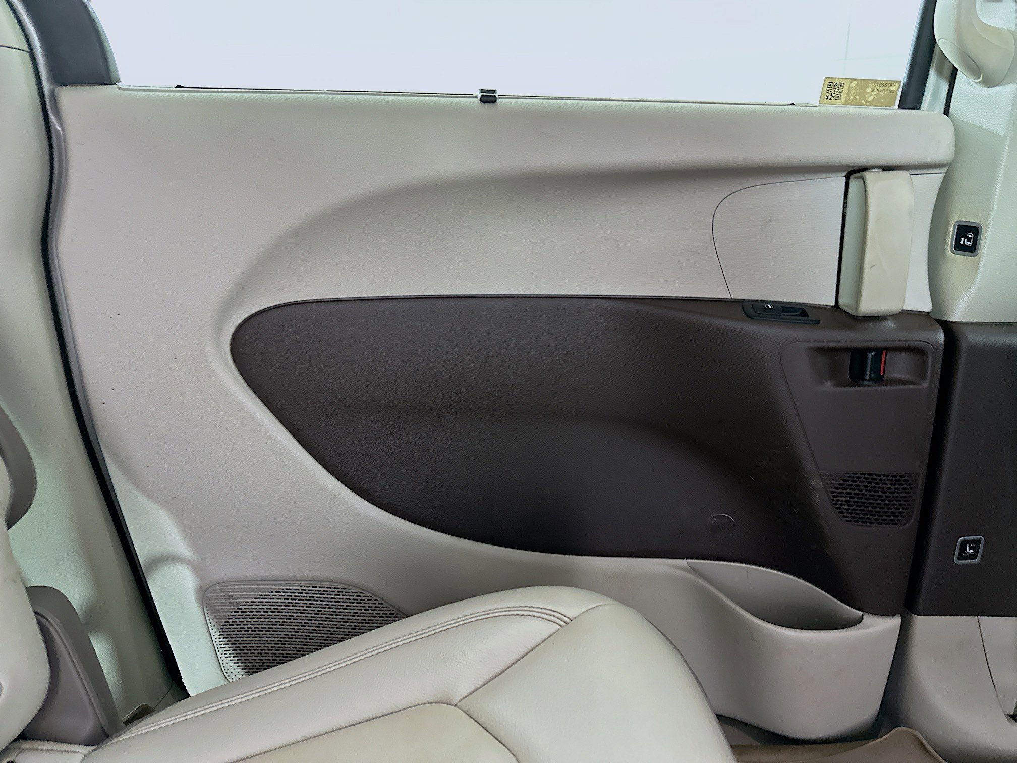 Used 2017 Chrysler Pacifica Touring-L w/ Tire & Wheel Group image 25