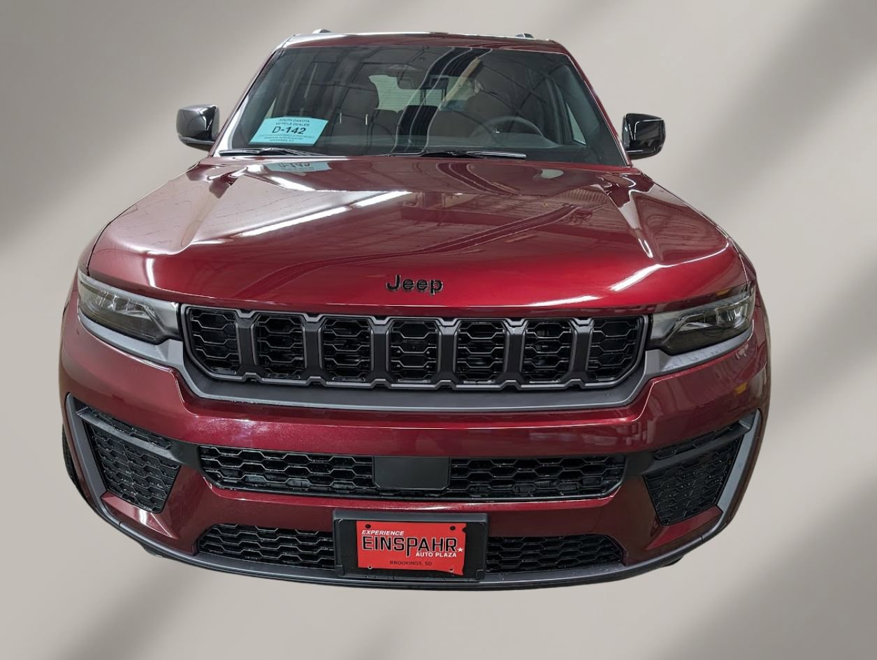 New 2026 Jeep Grand Cherokee Altitude AWD/4WD image 2