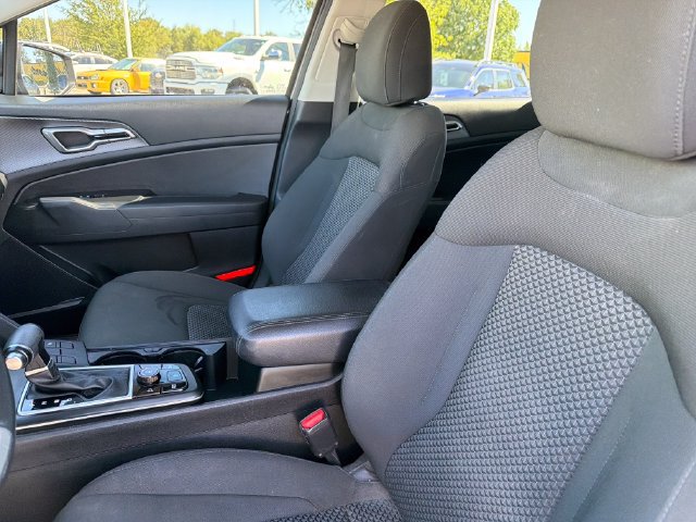 Certified 2023 Kia Sportage LX AWD/4WD image 19