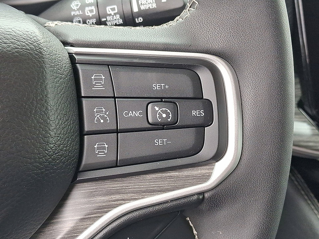 Certified 2023 Jeep Wagoneer Series II w/ Convenience Group I AWD/4WD image 24