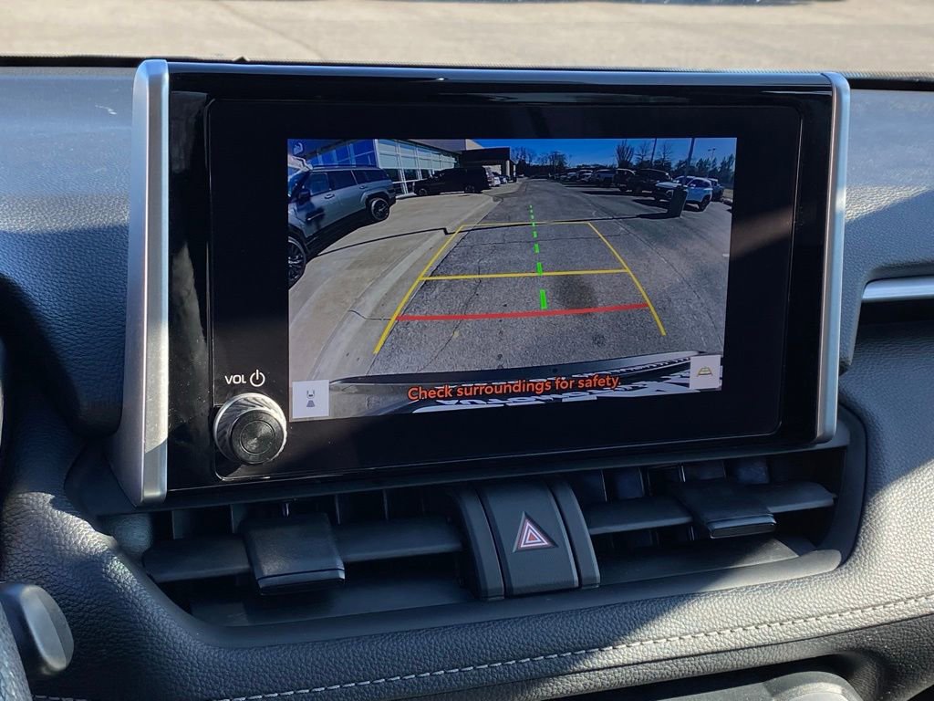 Used 2024 Toyota RAV4 XLE FWD image 16