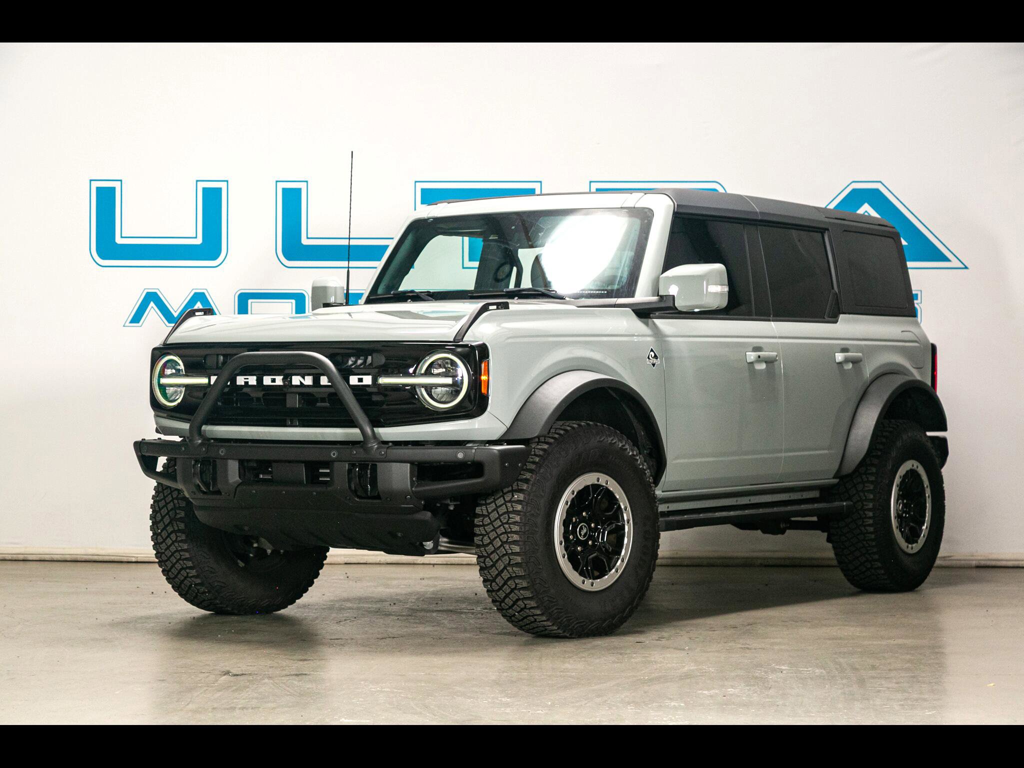 Used 2022 Ford Bronco Outer Banks w/ Sasquatch Package image 1