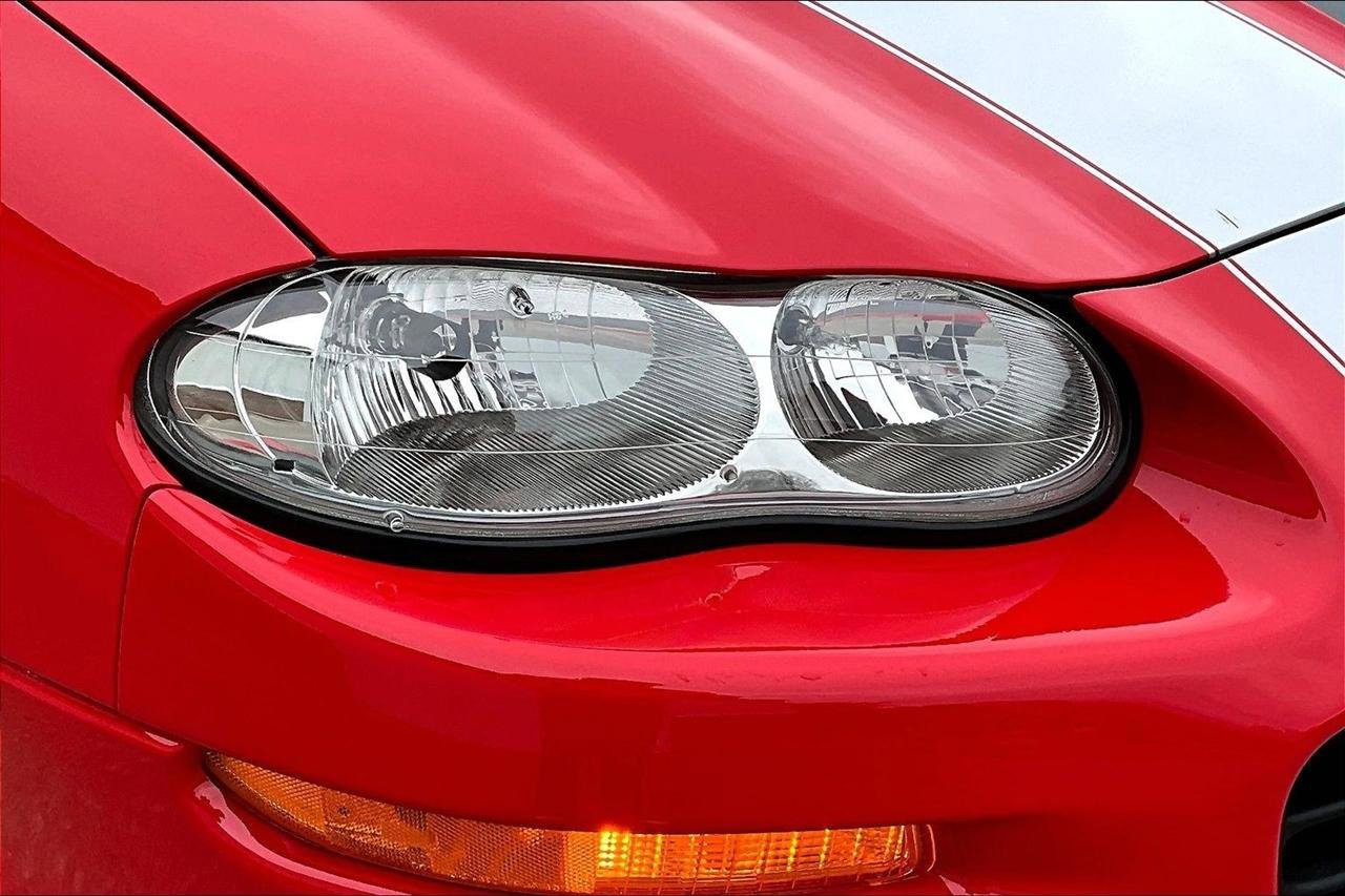 Used 2002 Chevrolet Camaro Z28 w/ SS Performance/Appearance Pkg RWD image 30