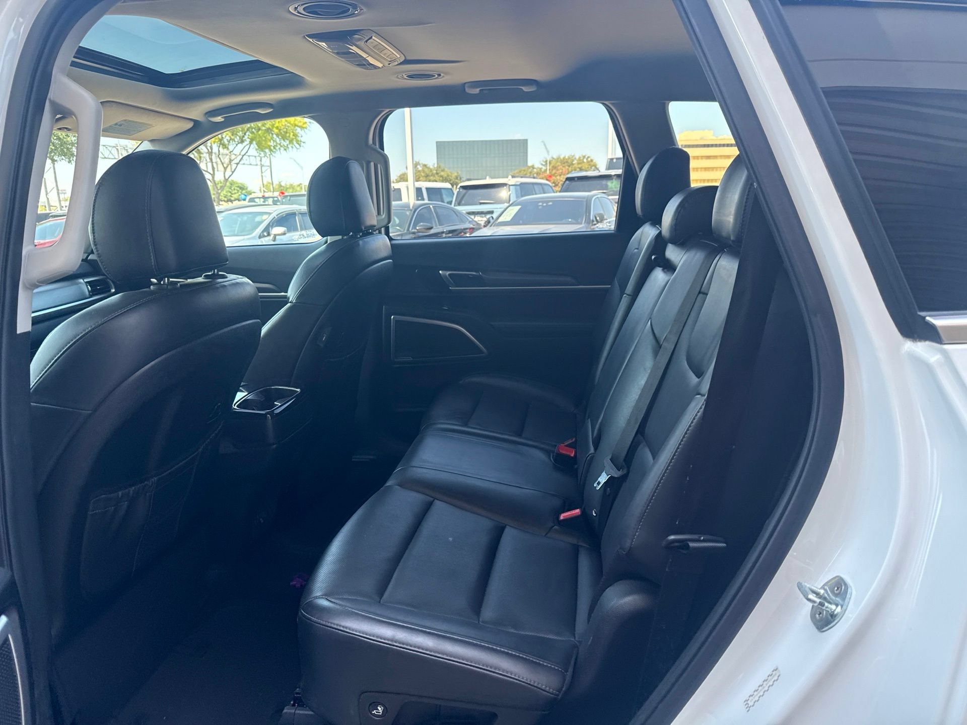 Used 2020 Kia Telluride S w/ S 8 Passenger Seating Package AWD/4WD image 5