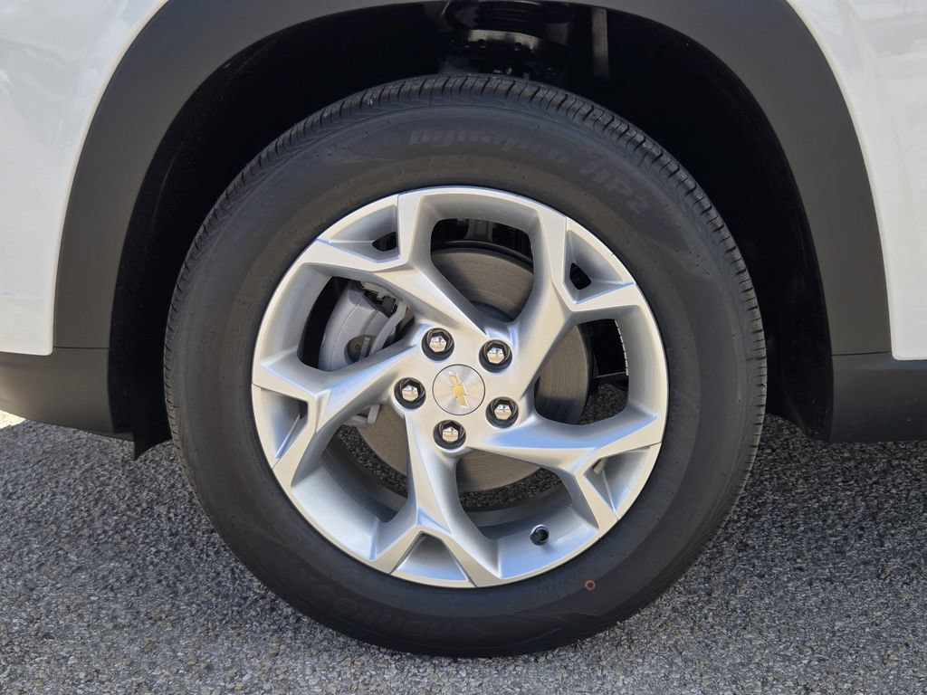 New 2026 Chevrolet Trax LS w/ LS Convenience Package FWD image 14