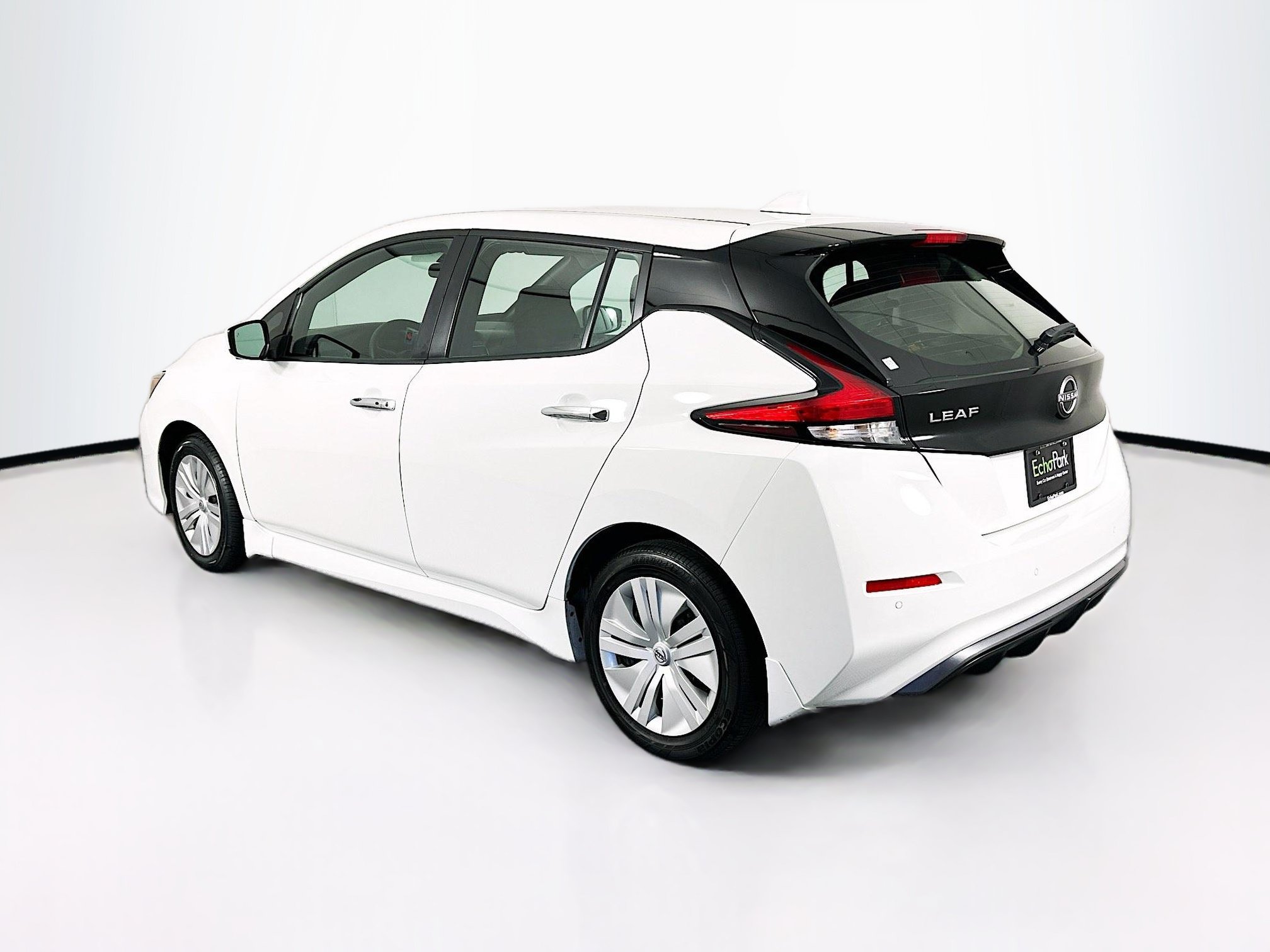 Used 2025 Nissan Leaf S FWD image 5