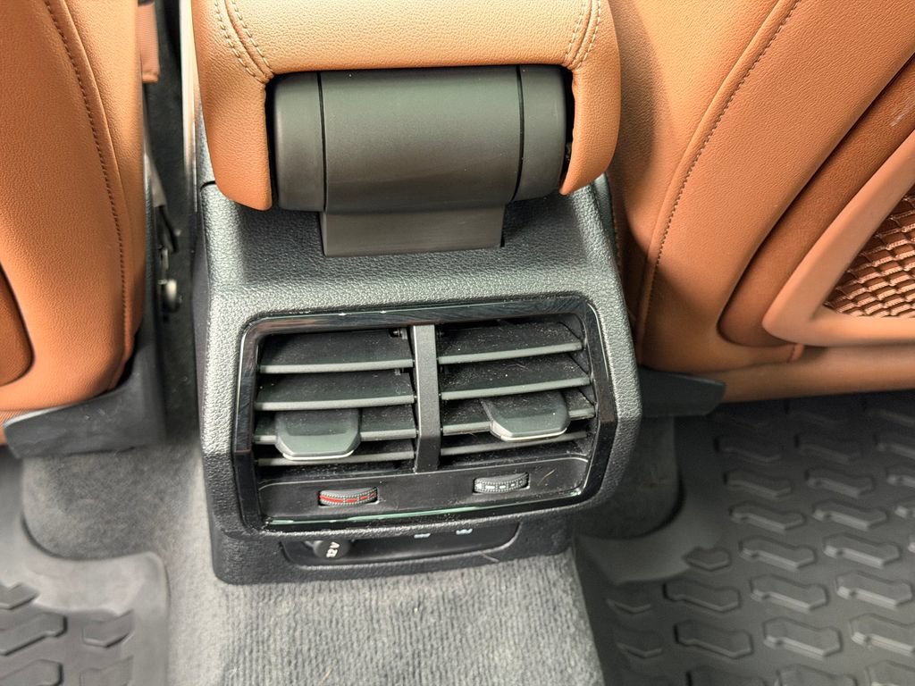 Used 2024 Audi Q3 2.0T Premium AWD/4WD image 25