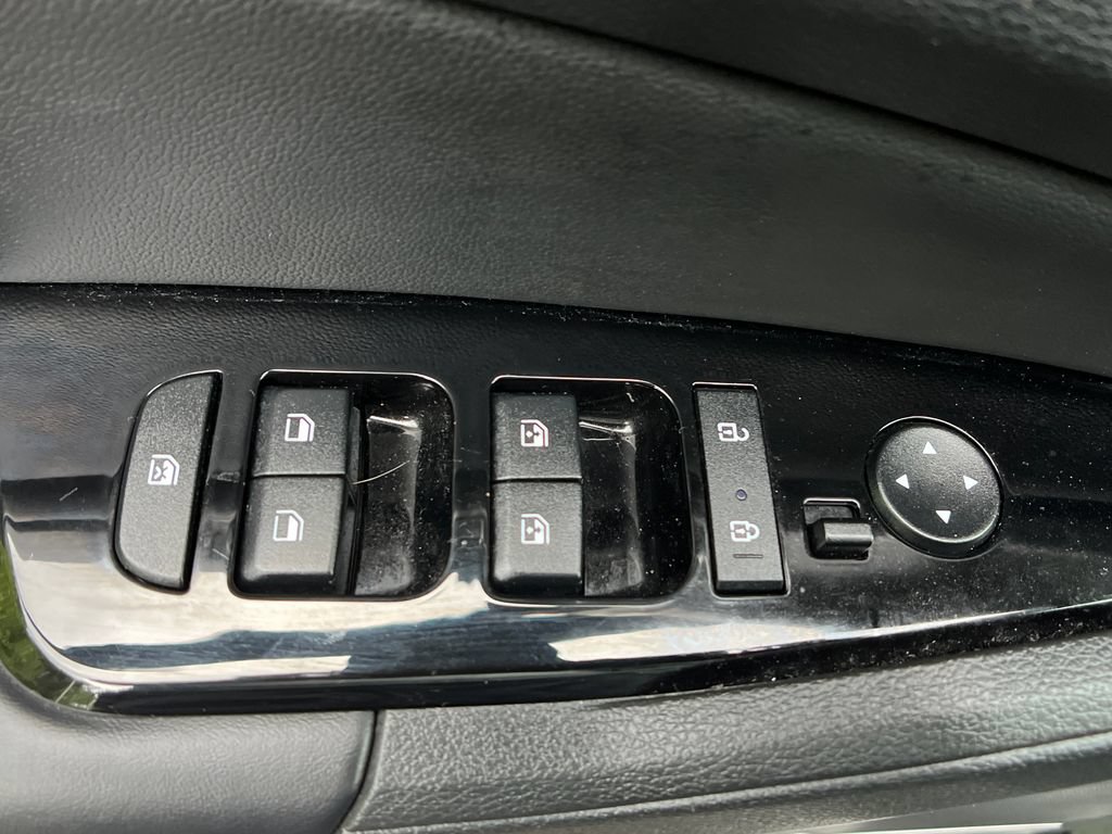 Used 2023 Kia Sportage X-Line w/ X-Line Premium Package AWD/4WD image 12