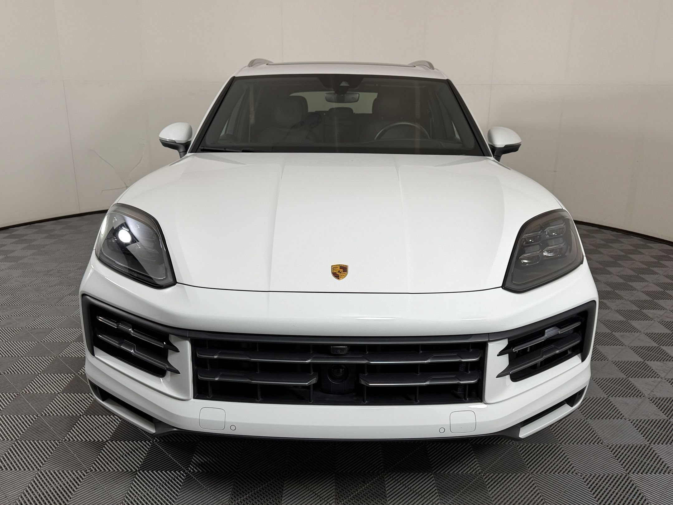 Certified 2024 Porsche Cayenne AWD/4WD image 7