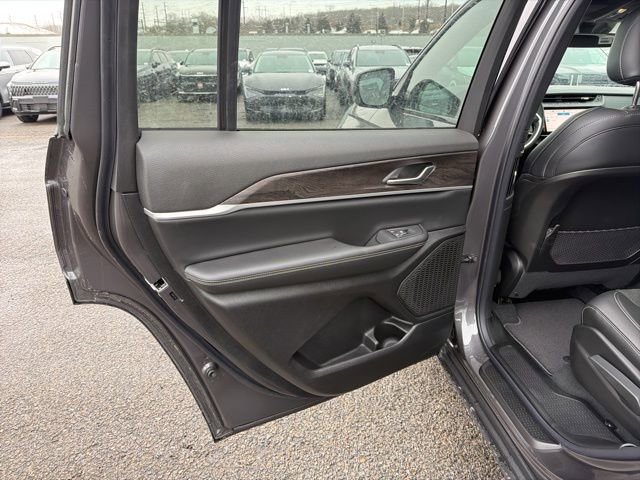 New 2026 Jeep Grand Cherokee L 4WD image 15