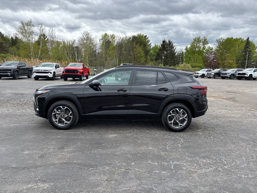 New 2026 Chevrolet Trax LT w/ LT Convenience Package FWD image 7