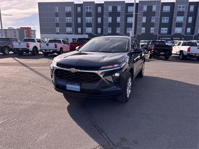Certified 2025 Chevrolet Trax LS image 1