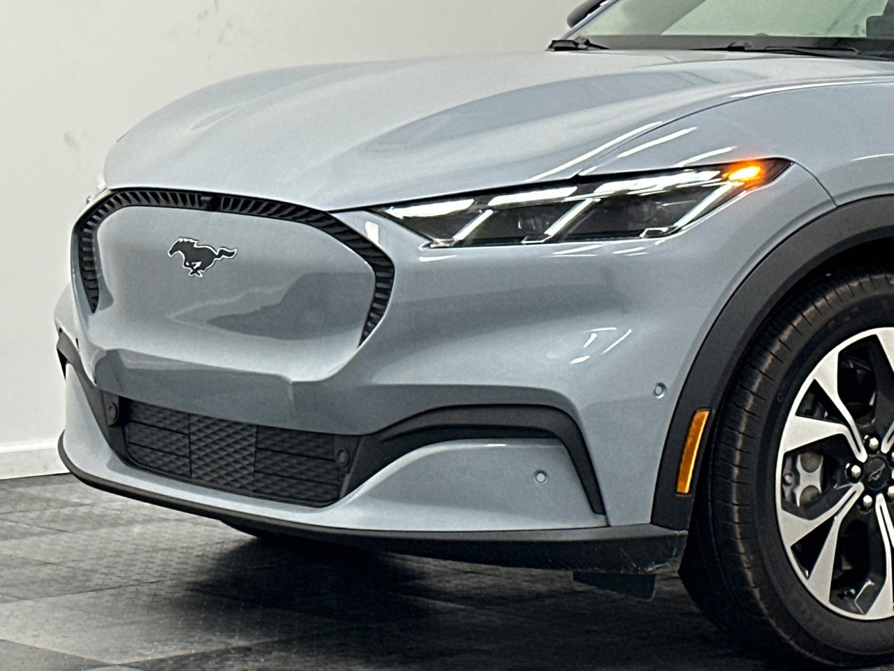 New 2024 Ford Mustang Mach-E Select w/ Comfort Package Lite video 2