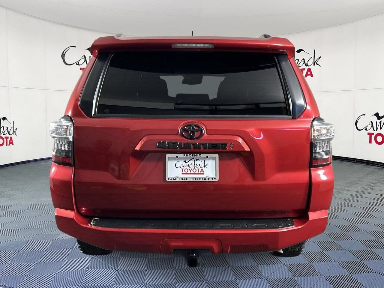 Used 2022 Toyota 4Runner SR5 AWD/4WD image 7