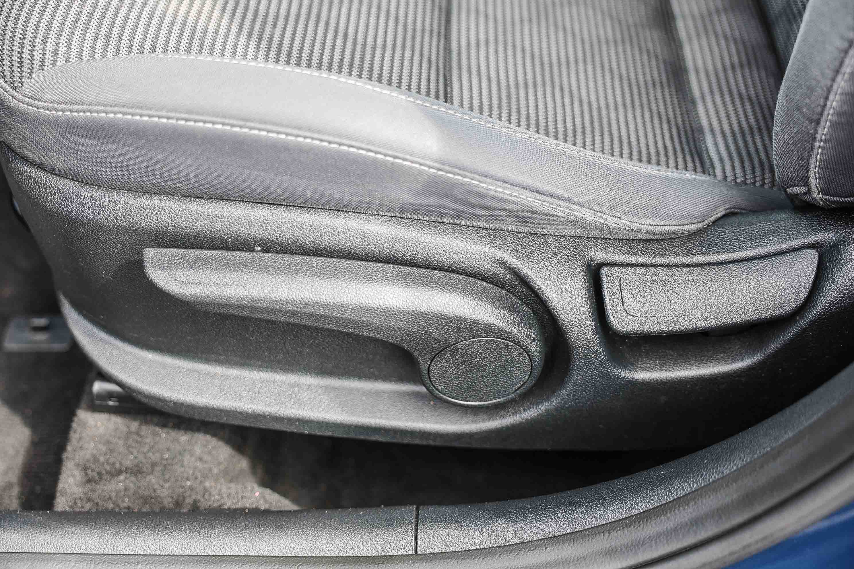 Used 2017 Kia Niro LX image 10