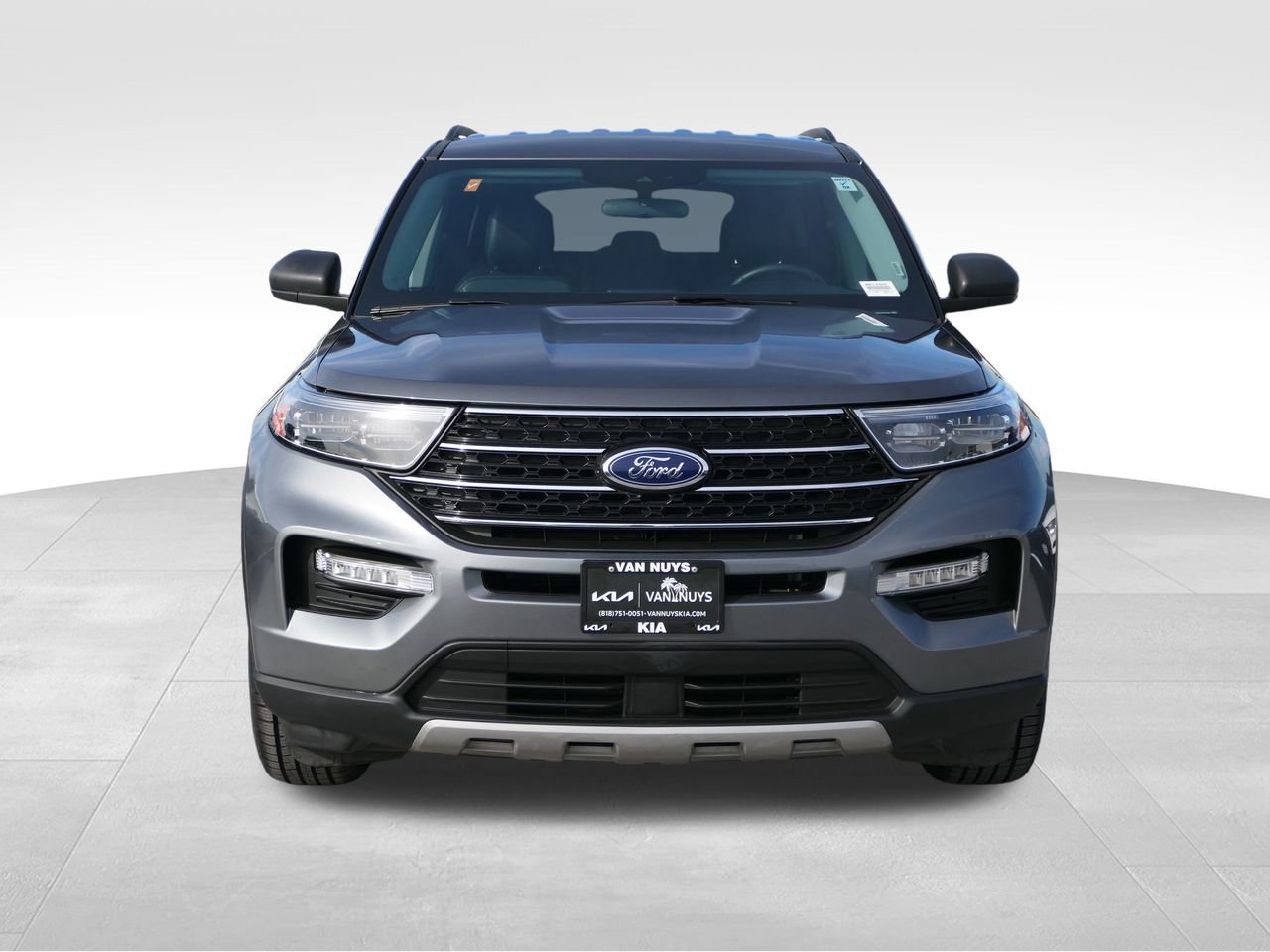 Used 2024 Ford Explorer XLT w/ Equipment Group 202A image 7