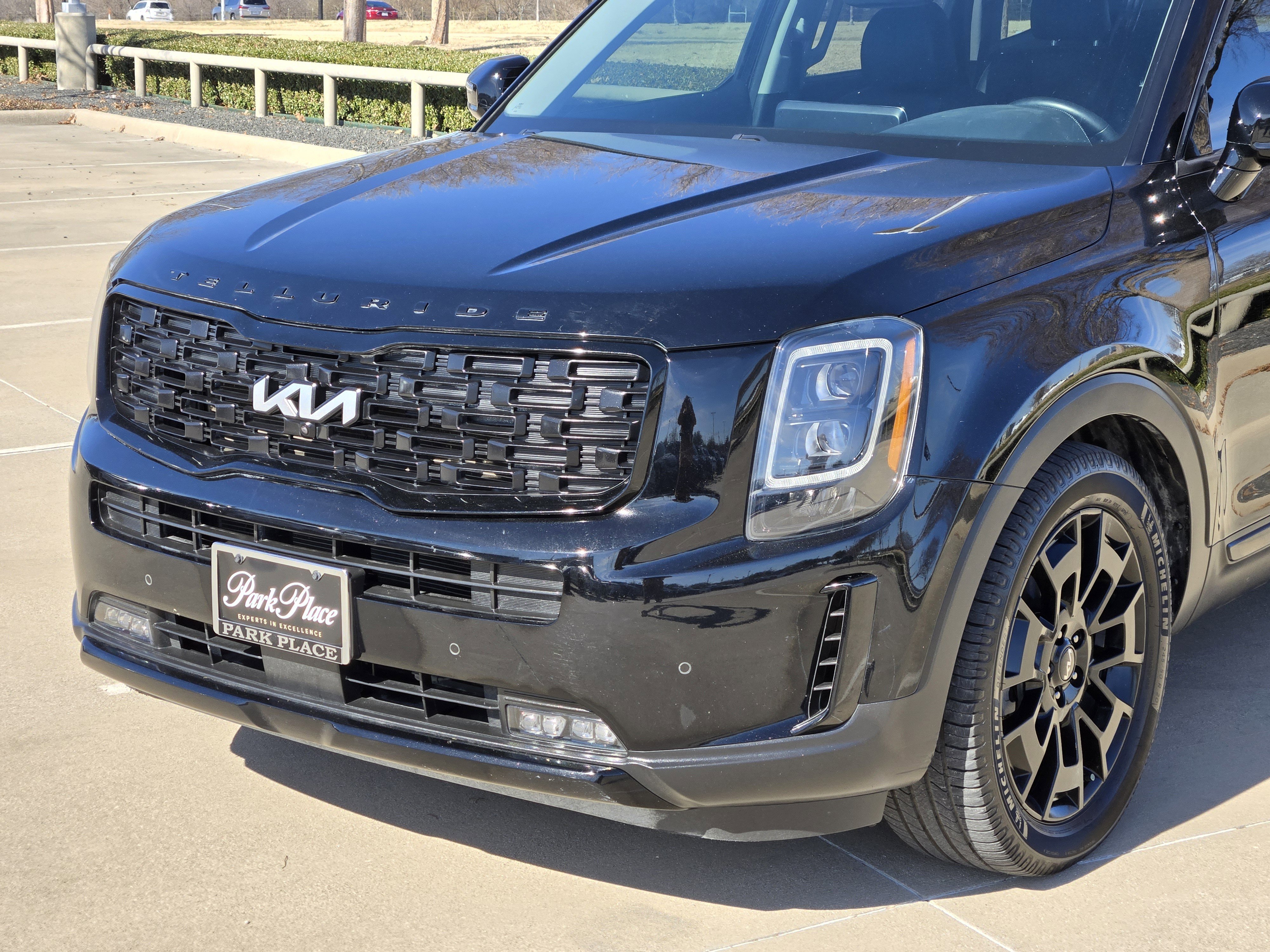 Used 2022 Kia Telluride SX w/ Nightfall Edition Package image 11