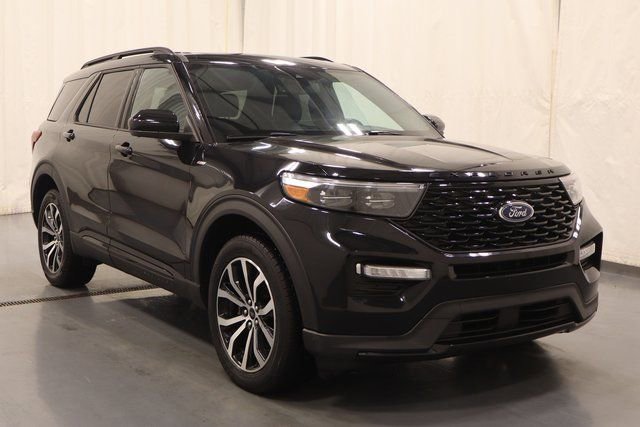 Used 2023 Ford Explorer ST-Line image 2