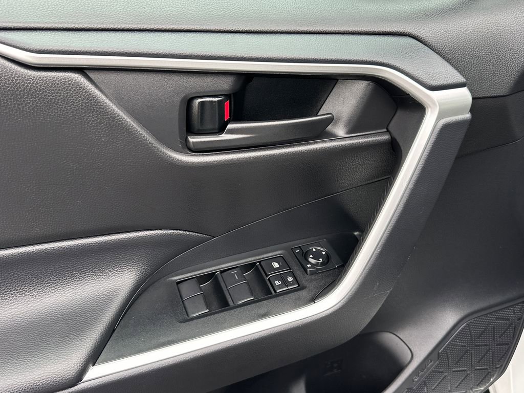 Used 2025 Toyota RAV4 LE image 16