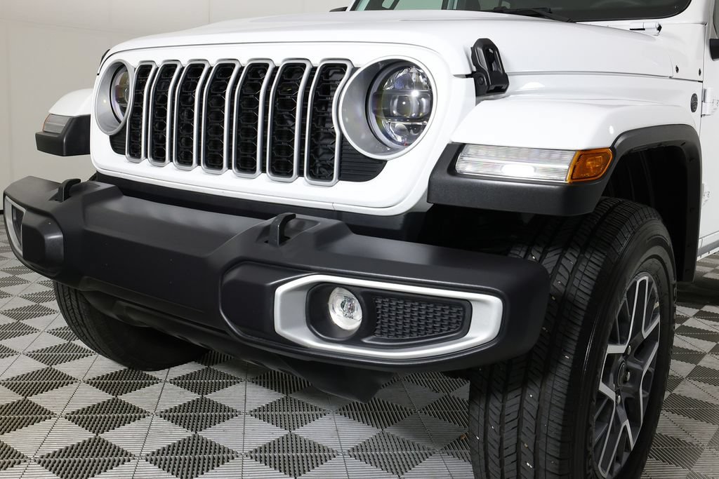 Used 2026 Jeep Wrangler Unlimited Sahara AWD/4WD image 36