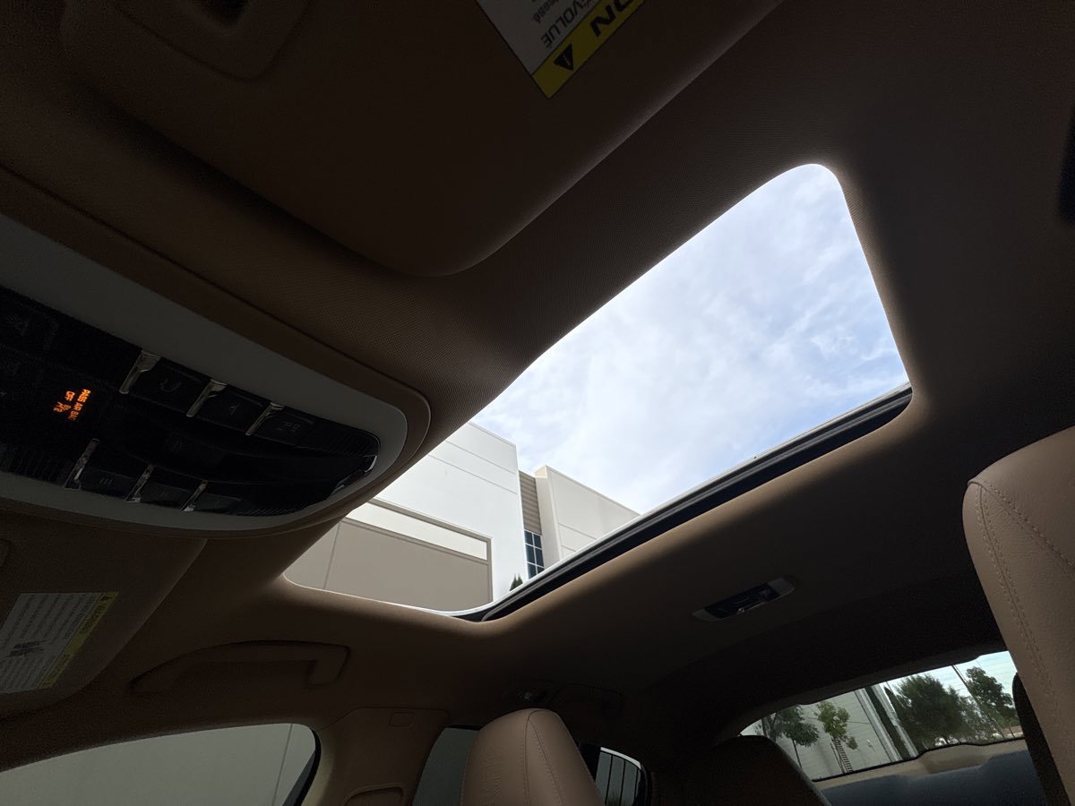 Used 2016 Porsche Panamera 4 Edition image 30