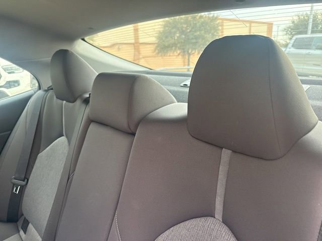 Used 2022 Toyota Camry LE image 8