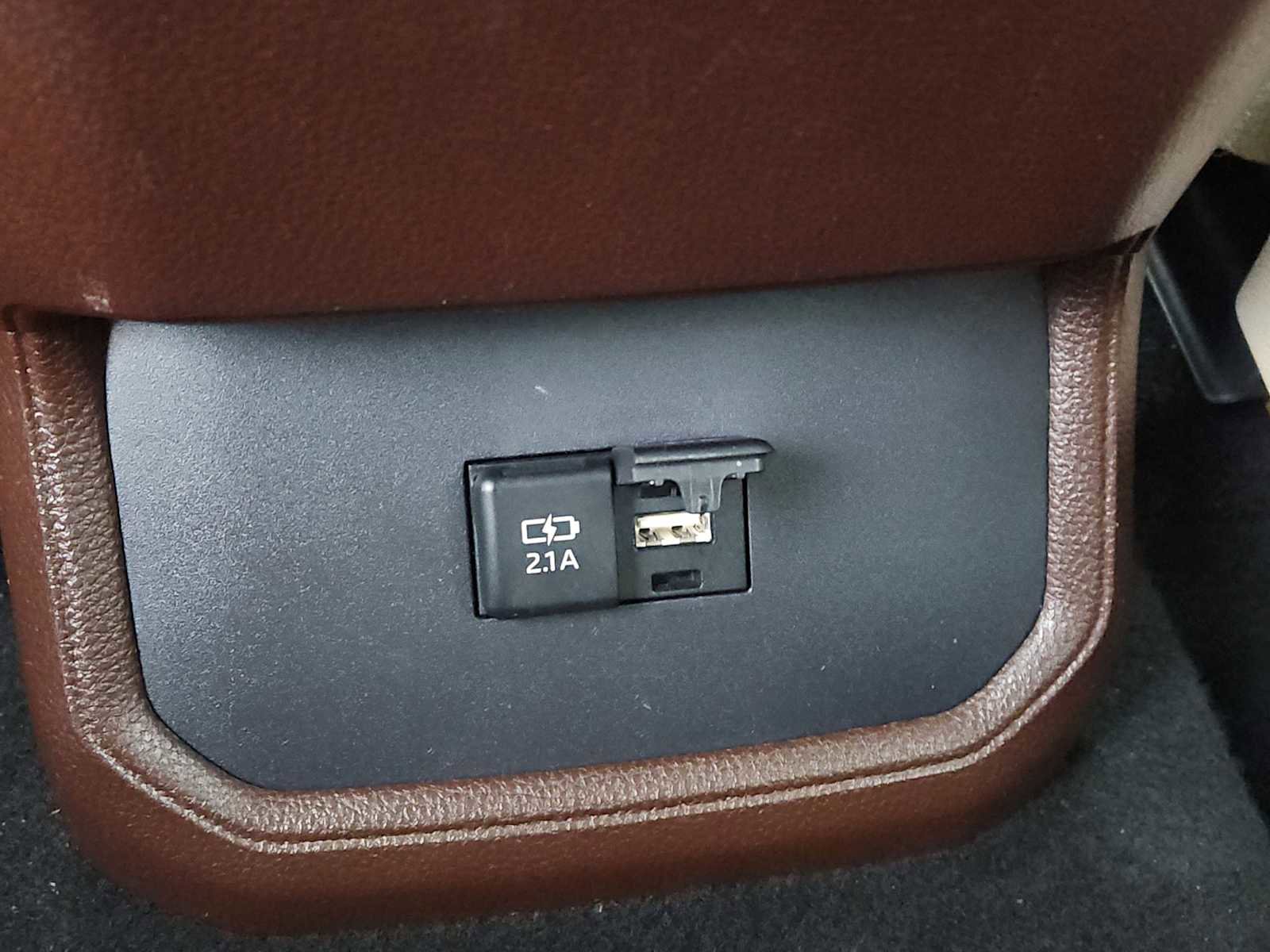 Used 2020 Toyota Highlander XLE image 21