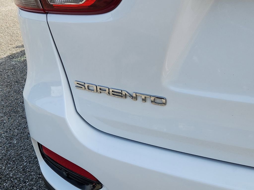 Used 2020 Kia Sorento S image 18