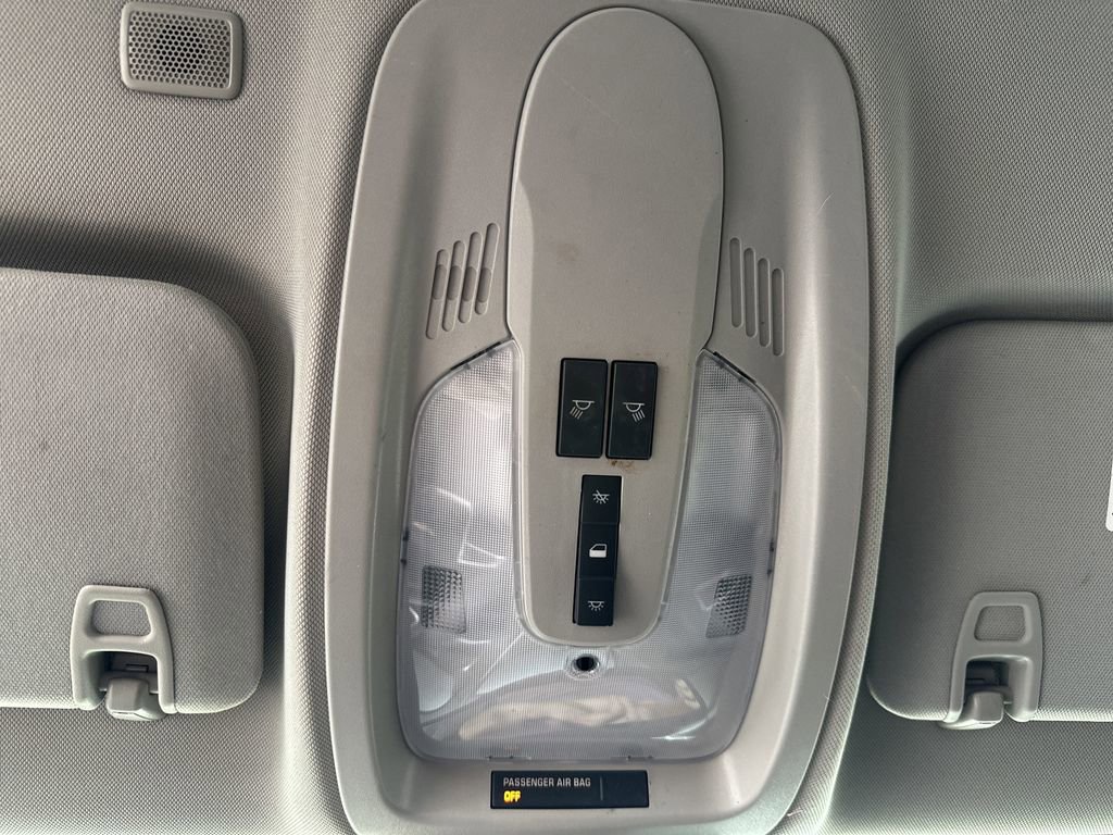 Used 2017 Chevrolet Equinox LT image 24