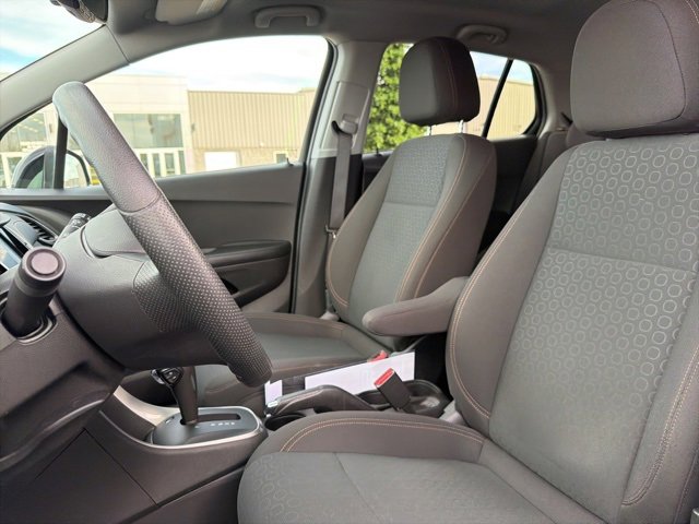 Used 2022 Chevrolet Trax LS w/ Tint and Cruise Package image 13