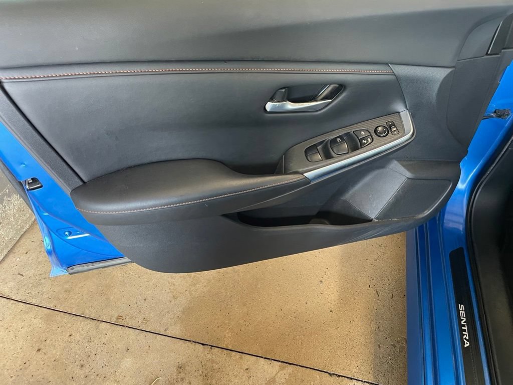 Certified 2022 Nissan Sentra SR FWD image 9