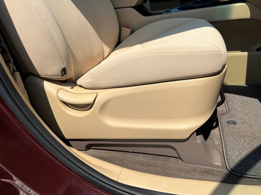 Used 2015 Kia Sedona LX w/ LX Convenience Package FWD image 21