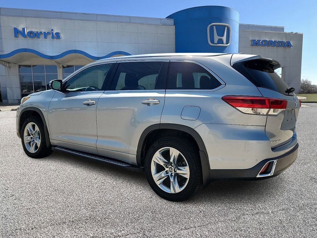 Used 2017 Toyota Highlander Limited AWD/4WD image 3
