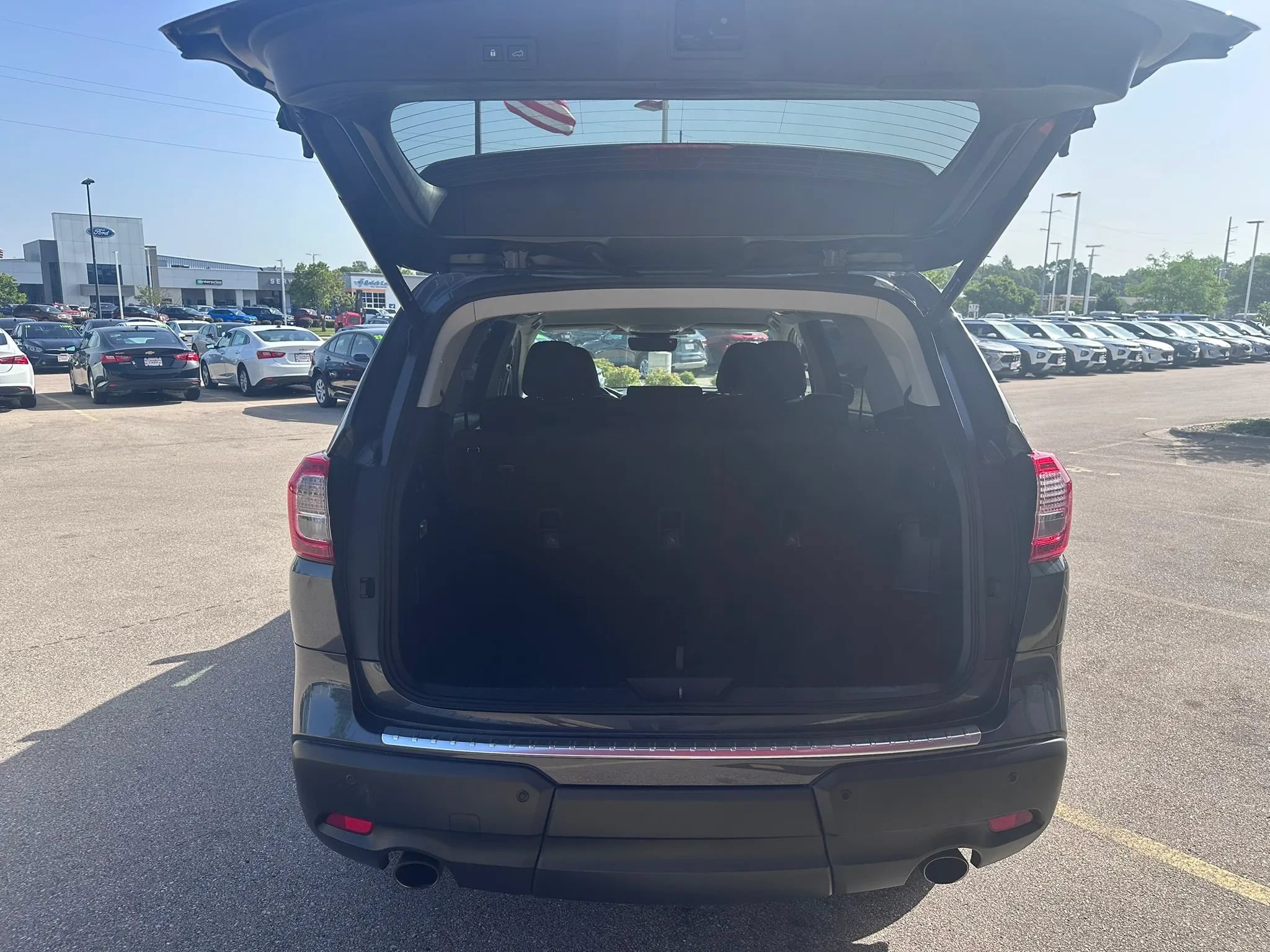 Used 2023 Subaru Ascent Premium w/ Convenience Package AWD/4WD image 7