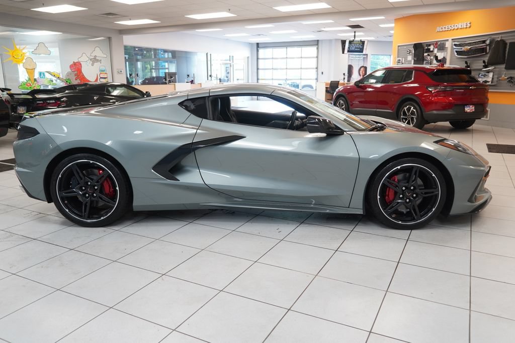 Used 2022 Chevrolet Corvette Stingray Preferred Cpe w/ Battery Protection Package RWD image 14